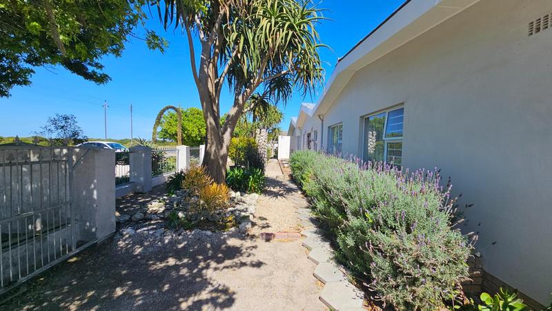 3 Bedroom Property for Sale in Dwarskersbos Western Cape